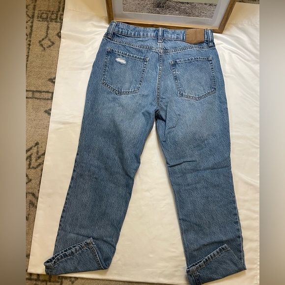 Aeropostale size 8 distressed mom jeans - Picture 3 of 6